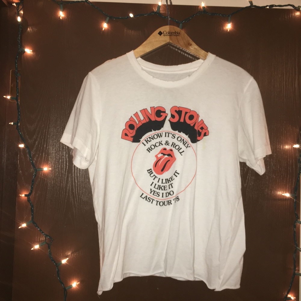 Loose destroyed tee